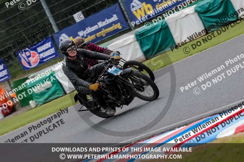 Vintage motorcycle club;eventdigitalimages;mallory park;mallory park trackday photographs;no limits trackdays;peter wileman photography;trackday digital images;trackday photos;vmcc festival 1000 bikes photographs